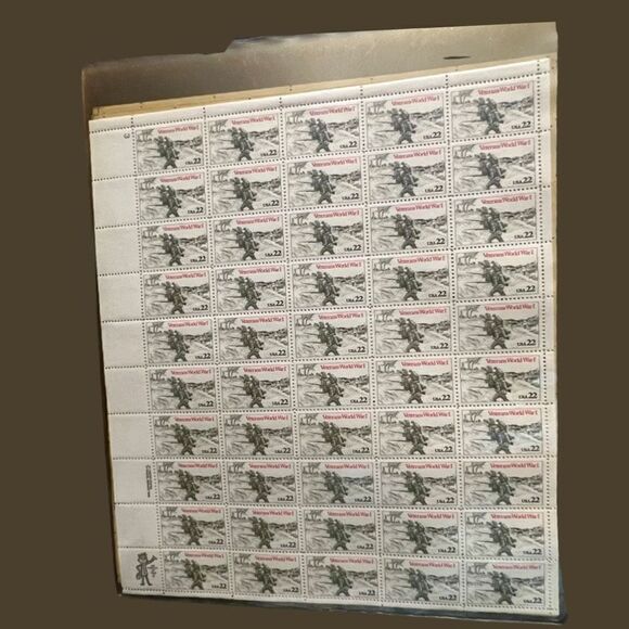 MNH World War I Veterans Issue Sheet of 50 22c Stamps Scott #2154 - Picture 2 of 2